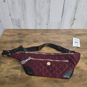 New JM Jessica Moore Quilted Burgundy Fanny Pack Berry And Black Colored